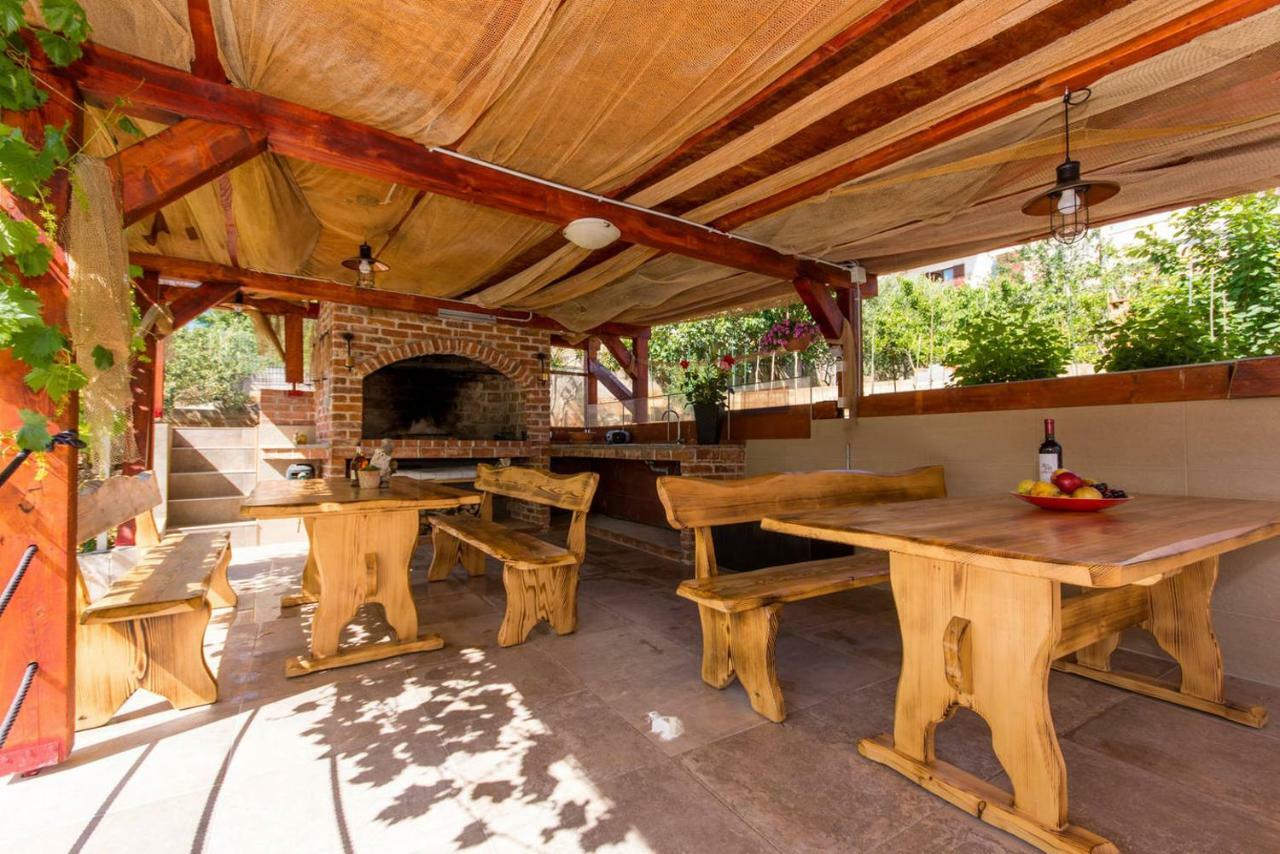 Villa Bozana تروغير المظهر الخارجي الصورة