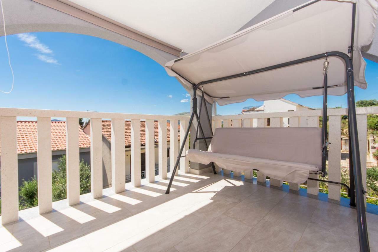 Villa Bozana تروغير المظهر الخارجي الصورة